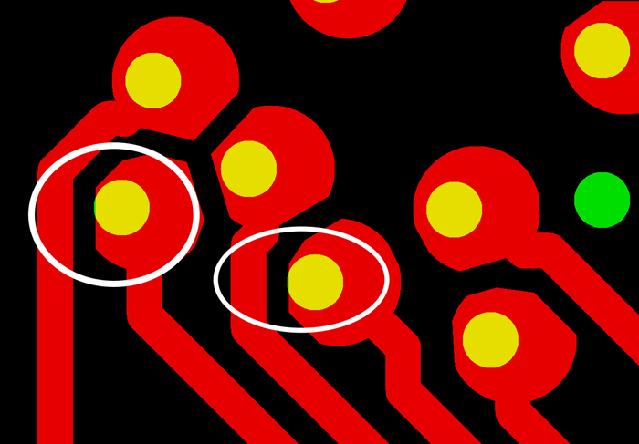 PCB生產(chǎn)會(huì)產(chǎn)生同一方向性的小小量偏移，焊盤被削的方向無(wú)規(guī)則，最惡劣的情況還會(huì)出現(xiàn)個(gè)別孔破焊環(huán)